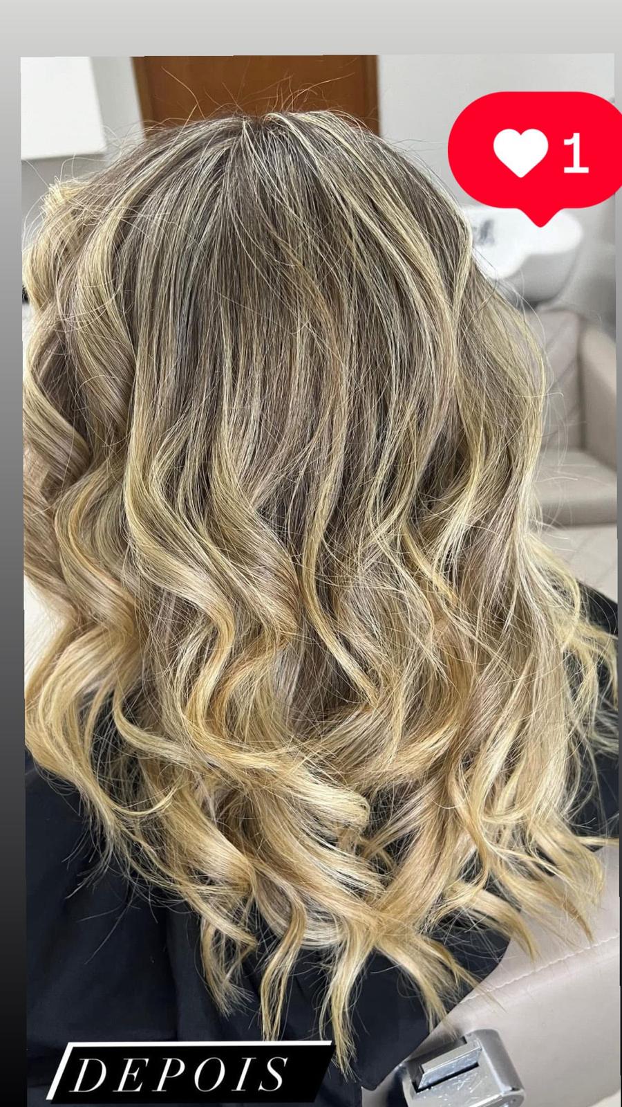 Beach blonde waves