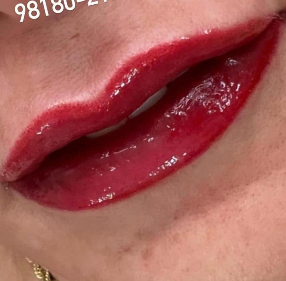 Lip micropigmentation in red